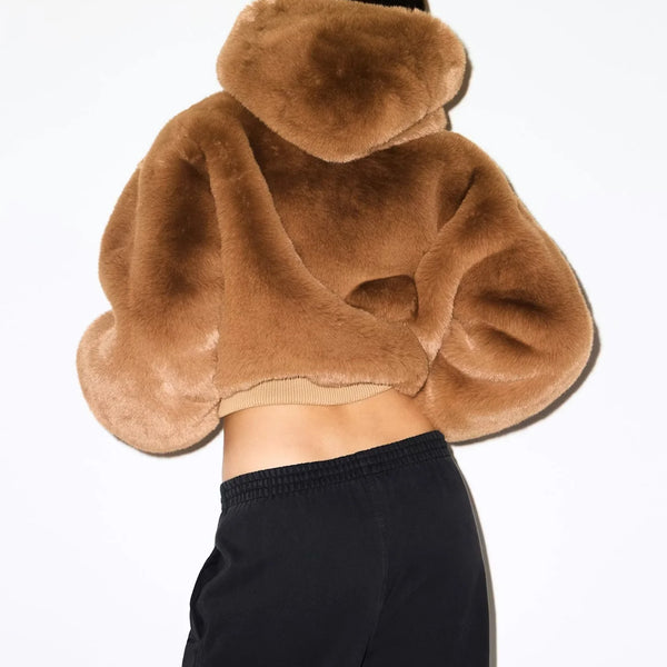 Luxuriöse Kapuzenjacke aus Kunstpelz 