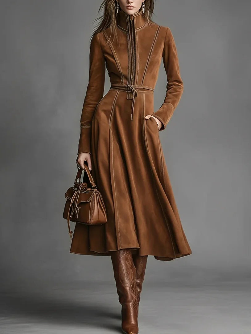 Das Duchess Wildledermantelkleid